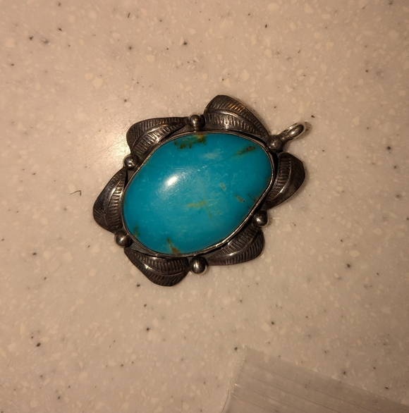 Vintage Navajo turquoise pendant - Picture 6 of 10